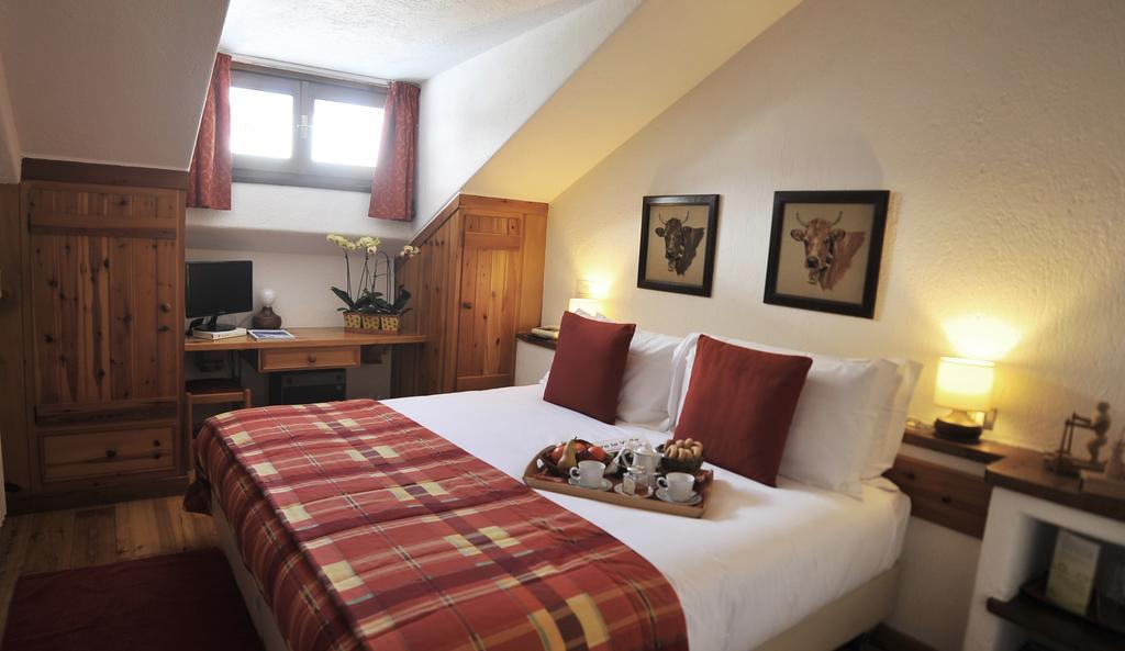 Hotel La Grange Courmayeur Chambre photo